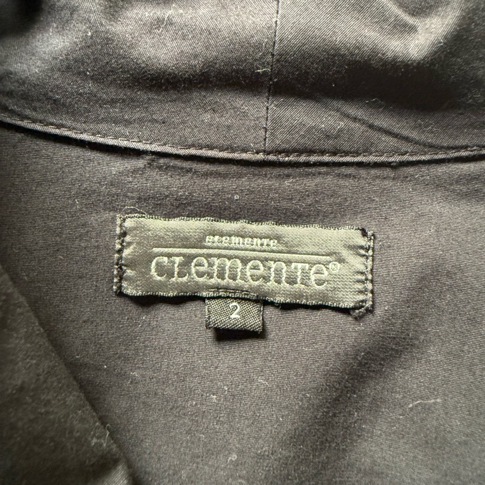Elemente Clemente Black Button-Front Collared Blouse - Picture 2 of 4